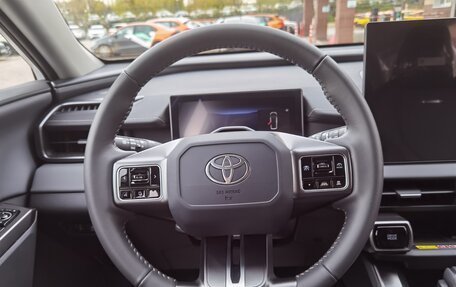 Toyota RAV4, 2026 год, 3 850 000 рублей, 37 фотография