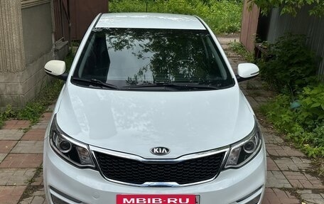 KIA Rio III рестайлинг, 2015 год, 970 000 рублей, 2 фотография