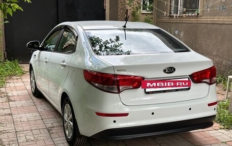 KIA Rio III рестайлинг, 2015 год, 970 000 рублей, 4 фотография