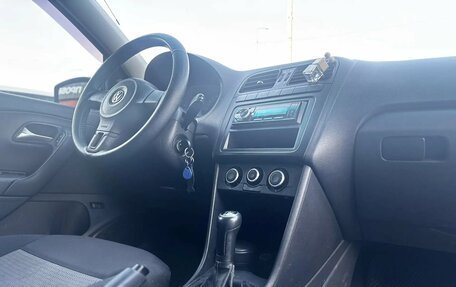 Volkswagen Polo VI (EU Market), 2010 год, 580 000 рублей, 30 фотография