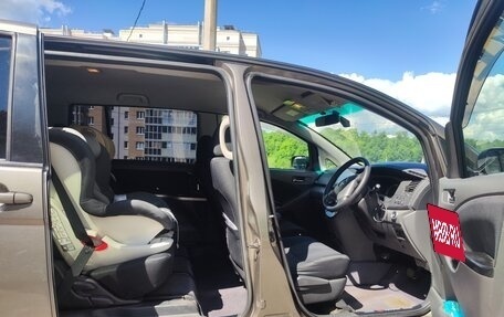 Toyota ISis I, 2009 год, 950 000 рублей, 7 фотография