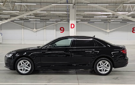 Audi A4, 2018 год, 2 370 000 рублей, 10 фотография