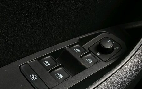 Skoda Karoq I, 2020 год, 2 270 000 рублей, 18 фотография