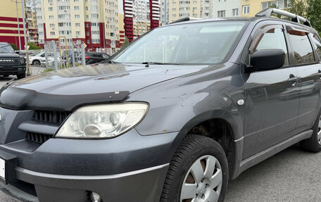 Mitsubishi Outlander III рестайлинг 3, 2007 год, 549 000 рублей, 1 фотография
