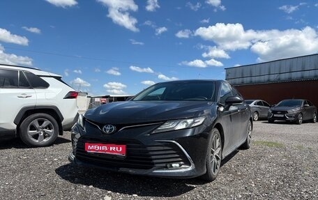 Toyota Camry, 2023 год, 3 290 000 рублей, 1 фотография