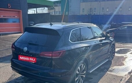 Volkswagen Touareg III, 2018 год, 4 600 000 рублей, 4 фотография
