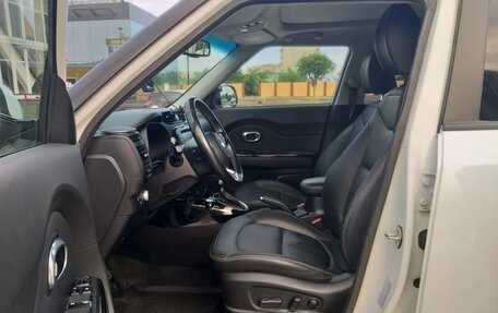 KIA Soul II рестайлинг, 2018 год, 2 000 000 рублей, 3 фотография