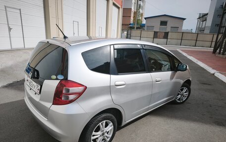 Honda Fit III, 2009 год, 770 000 рублей, 4 фотография