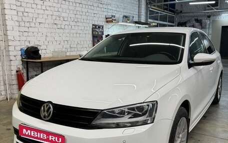 Volkswagen Jetta VI, 2016 год, 1 490 000 рублей, 2 фотография