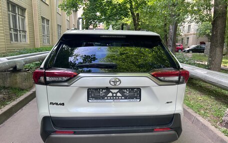 Toyota RAV4, 2020 год, 3 100 000 рублей, 6 фотография