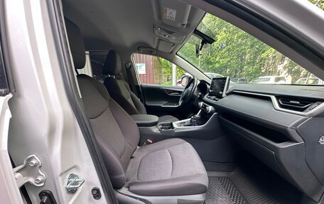 Toyota RAV4, 2020 год, 3 100 000 рублей, 8 фотография
