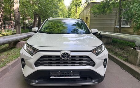 Toyota RAV4, 2020 год, 3 100 000 рублей, 5 фотография