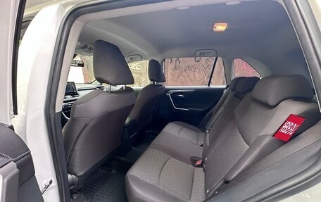 Toyota RAV4, 2020 год, 3 100 000 рублей, 14 фотография