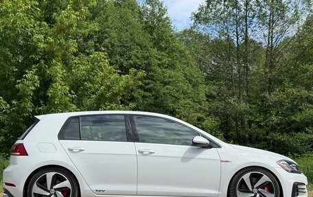 Volkswagen Golf GTI VII, 2017 год, 2 850 000 рублей, 2 фотография
