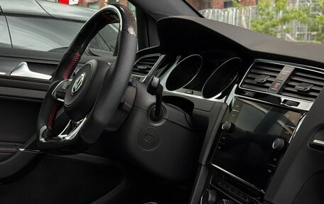 Volkswagen Golf GTI VII, 2017 год, 2 850 000 рублей, 12 фотография
