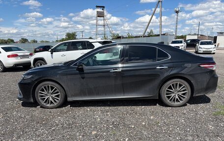 Toyota Camry, 2023 год, 3 290 000 рублей, 2 фотография