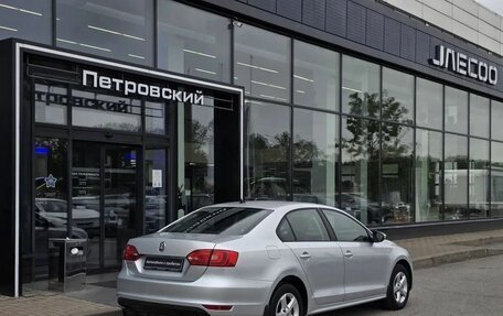 Volkswagen Jetta VI, 2014 год, 950 000 рублей, 6 фотография