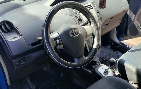 Toyota Yaris III рестайлинг, 2007 год, 470 000 рублей, 7 фотография