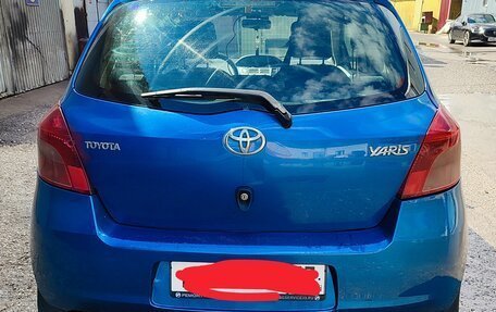 Toyota Yaris III рестайлинг, 2007 год, 470 000 рублей, 11 фотография