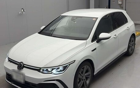 Volkswagen Golf VIII, 2022 год, 1 685 000 рублей, 1 фотография