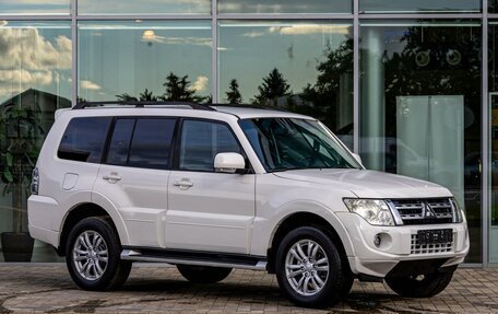 Mitsubishi Pajero IV, 2011 год, 1 795 000 рублей, 3 фотография