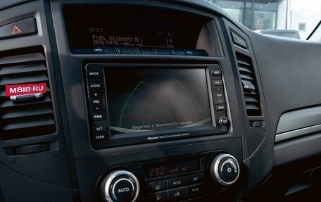Mitsubishi Pajero IV, 2011 год, 1 795 000 рублей, 14 фотография