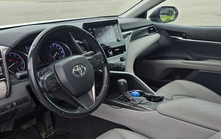 Toyota Camry, 2020 год, 2 600 000 рублей, 6 фотография