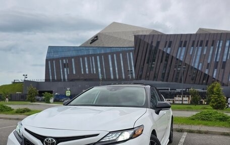 Toyota Camry, 2020 год, 2 600 000 рублей, 3 фотография
