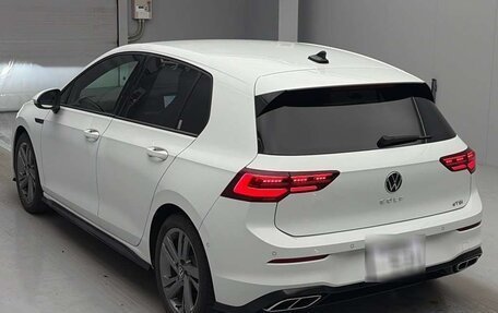 Volkswagen Golf VIII, 2022 год, 1 685 000 рублей, 3 фотография