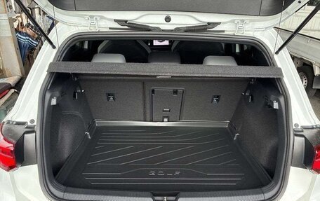 Volkswagen Golf VIII, 2022 год, 1 685 000 рублей, 9 фотография