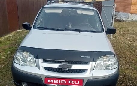 Chevrolet Niva I рестайлинг, 2011 год, 409 000 рублей, 1 фотография