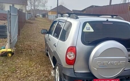 Chevrolet Niva I рестайлинг, 2011 год, 409 000 рублей, 4 фотография