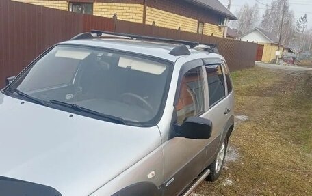 Chevrolet Niva I рестайлинг, 2011 год, 409 000 рублей, 3 фотография