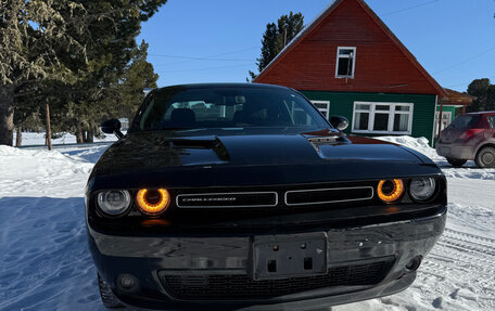 Dodge Challenger III рестайлинг 2, 2019 год, 2 280 000 рублей, 13 фотография