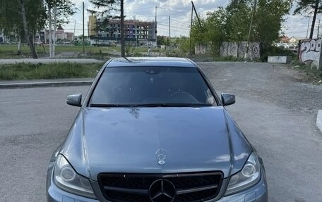 Mercedes-Benz C-Класс, 2012 год, 1 400 000 рублей, 2 фотография