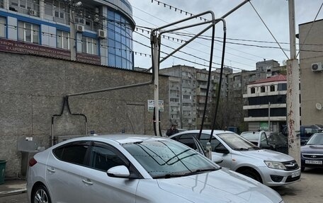Hyundai Avante, 2018 год, 1 660 000 рублей, 14 фотография