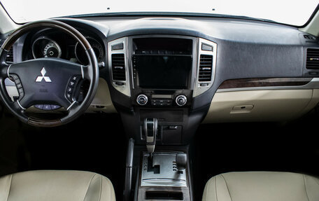 Mitsubishi Pajero IV, 2017 год, 3 115 000 рублей, 12 фотография