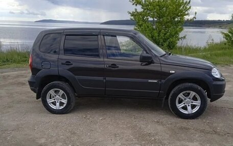 Chevrolet Niva I рестайлинг, 2014 год, 490 000 рублей, 2 фотография