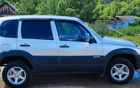 Chevrolet Niva I рестайлинг, 2009 год, 355 000 рублей, 4 фотография