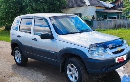 Chevrolet Niva I рестайлинг, 2009 год, 355 000 рублей, 3 фотография