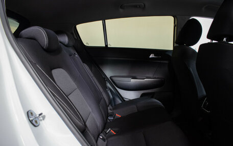 KIA Sportage IV рестайлинг, 2021 год, 2 555 000 рублей, 10 фотография