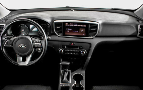 KIA Sportage IV рестайлинг, 2021 год, 2 555 000 рублей, 12 фотография