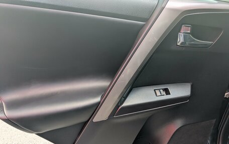 Toyota RAV4, 2018 год, 2 197 000 рублей, 9 фотография