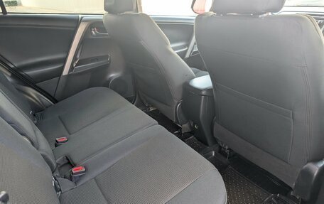 Toyota RAV4, 2018 год, 2 197 000 рублей, 10 фотография