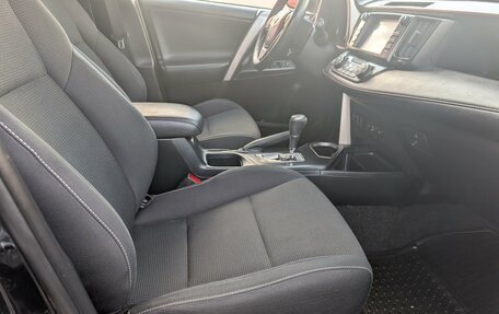 Toyota RAV4, 2018 год, 2 197 000 рублей, 7 фотография
