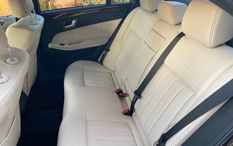 Mercedes-Benz E-Класс, 2014 год, 2 500 000 рублей, 18 фотография