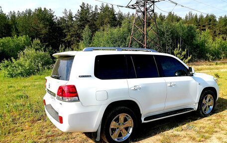 Toyota Land Cruiser 200, 2010 год, 3 300 000 рублей, 7 фотография