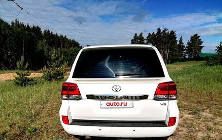Toyota Land Cruiser 200, 2010 год, 3 300 000 рублей, 8 фотография