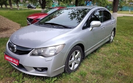 Honda Civic VIII, 2010 год, 800 000 рублей, 2 фотография