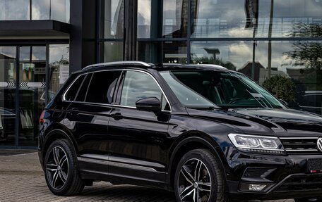 Volkswagen Tiguan II, 2018 год, 2 055 000 рублей, 7 фотография